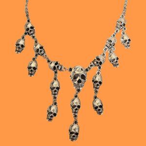 SKULL NECKLACE~NEW!!